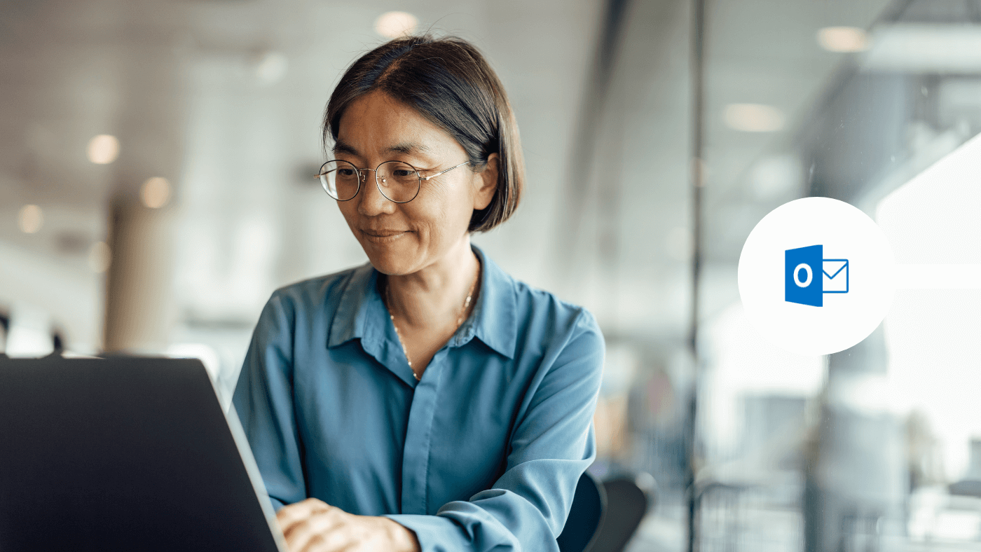 Woman managing her calendar in Outlook